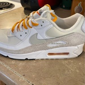 woman’s Nike in box size 9